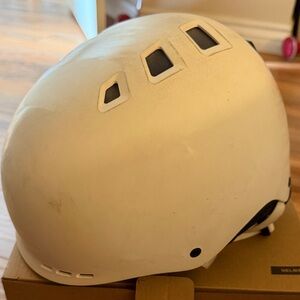 Smith Holt snow helmet